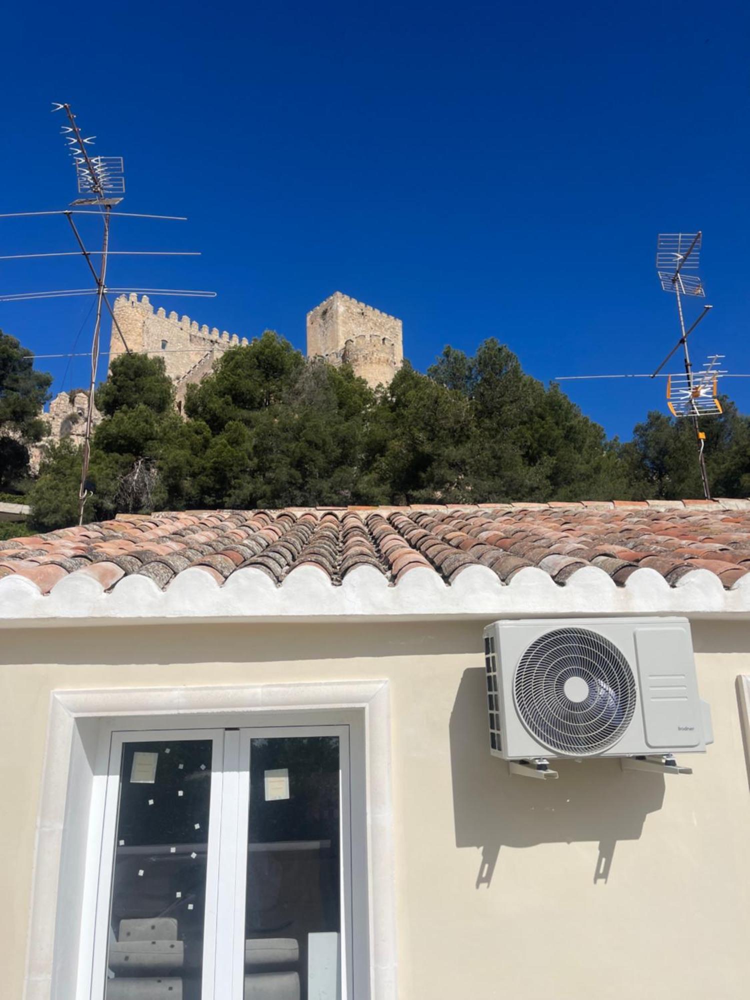 Attic Castillo Almansa Esterno foto